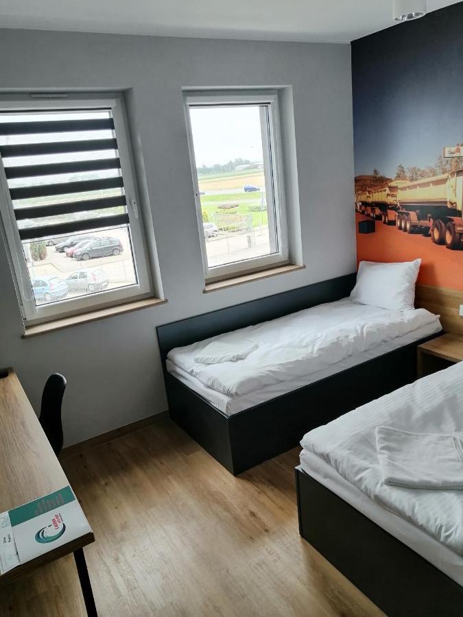 Blue Hotel Калиш Экстерьер фото
